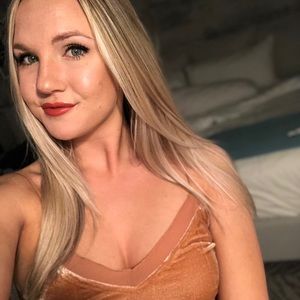 Meet your Posher, Rebekah